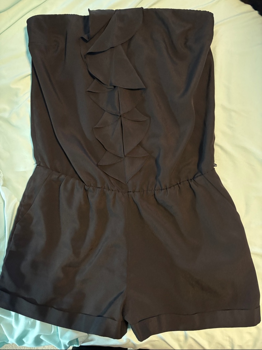 Express Black Strapless Romper shorts with Ruffle Detail L belt loop EUC
